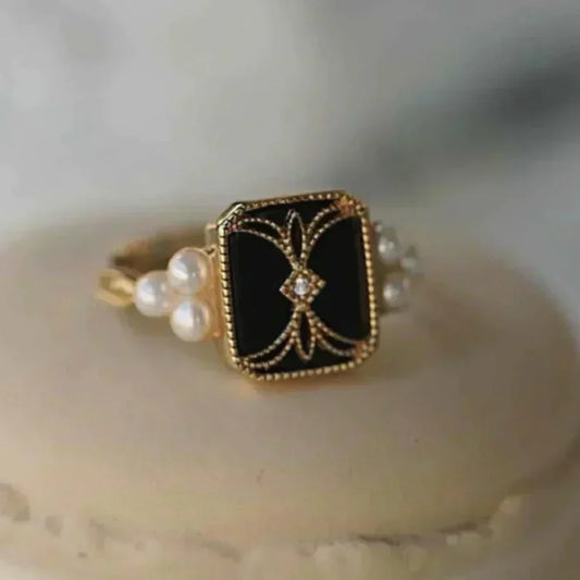 Antique Black Pearl Golden Ring | Gold